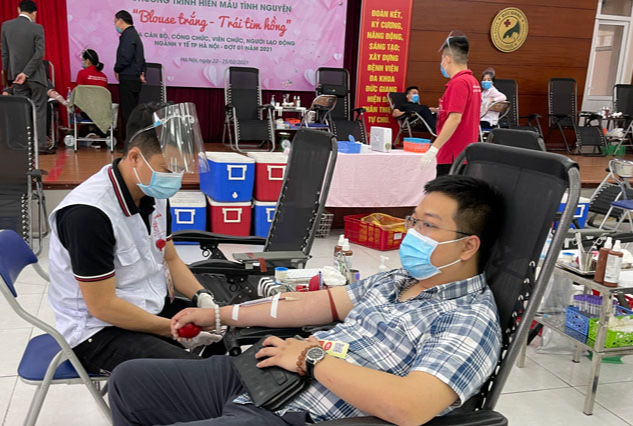 Thủ tướng: Chưa tổ chức hiến máu tình nguyện tại địa phương áp dụng Chỉ thị 16