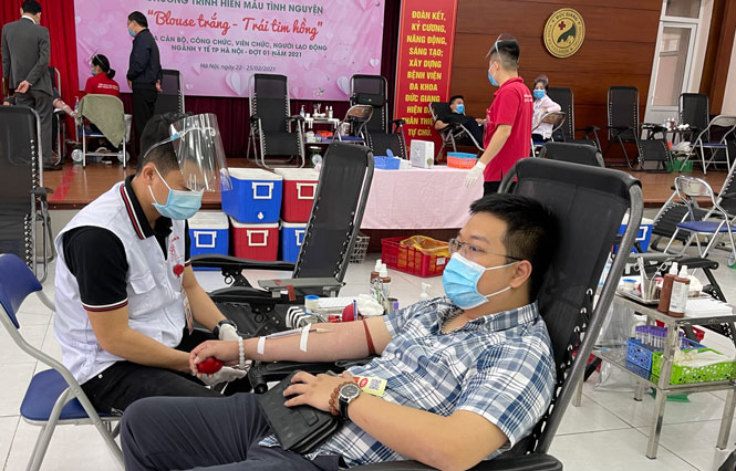 Thủ tướng: Chưa tổ chức hiến m&aacute;u t&igrave;nh nguyện tại địa phương &aacute;p dụng Chỉ thị 16 - Ảnh 1.