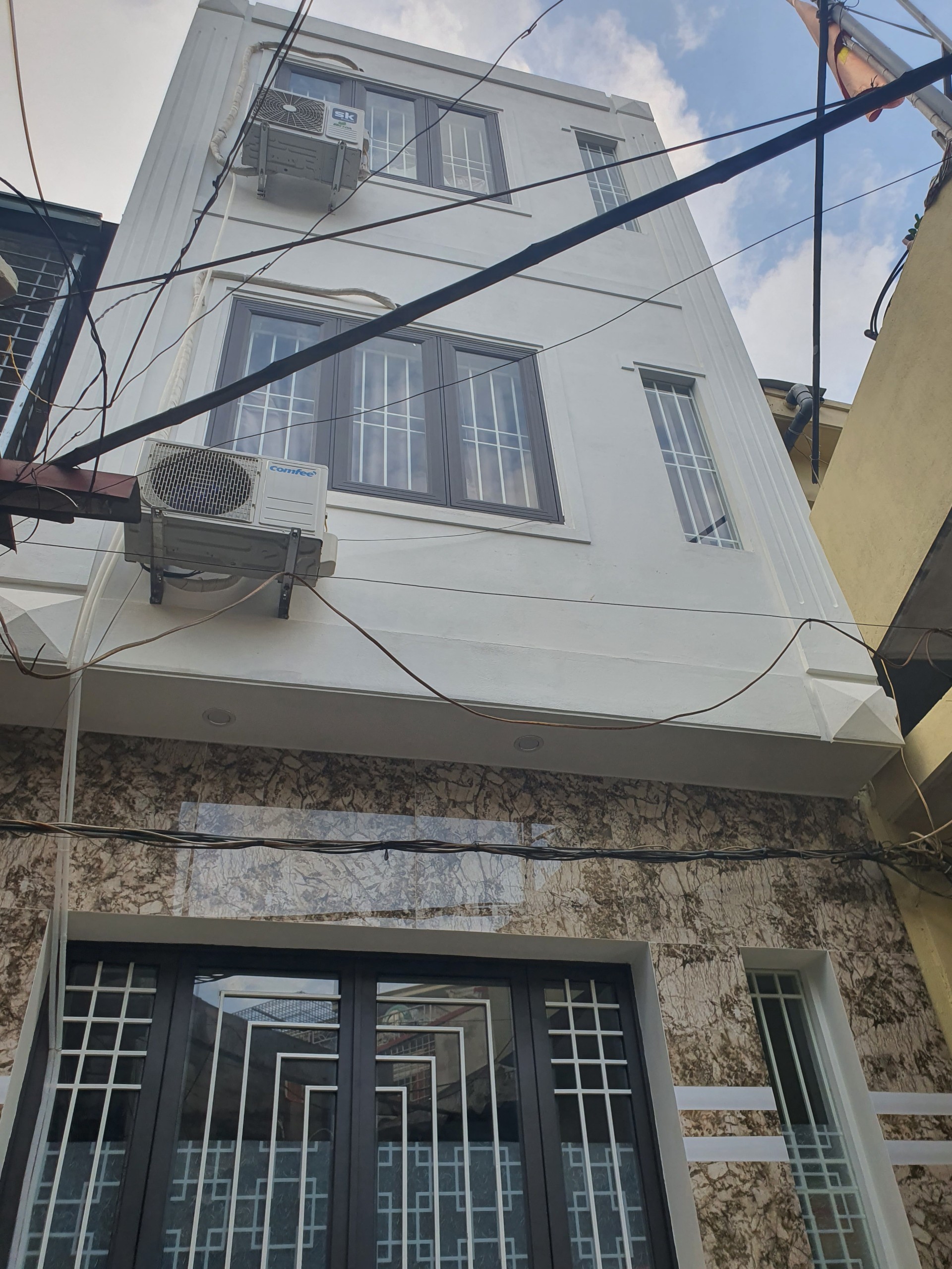 Bắt chủ chuỗi quán bar Long thổ dân cùng nữ DJ đất Cảng - Ảnh 1.