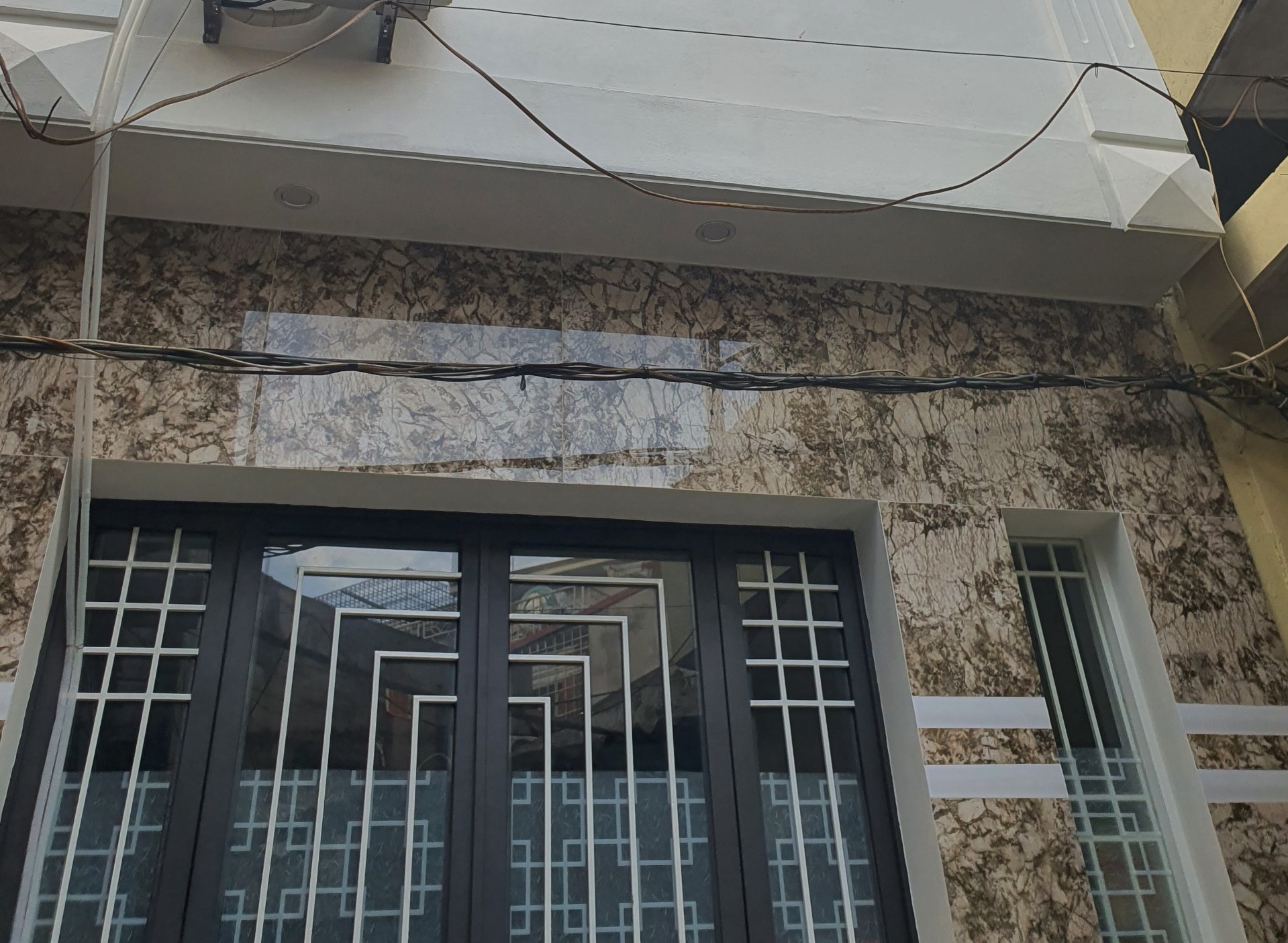 Bắt chủ chuỗi quán bar Long "thổ dân" cùng nữ DJ đất Cảng