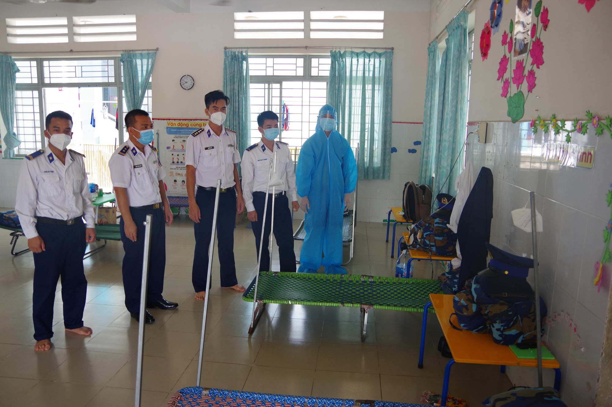Thăm, kiểm tra công tác kiểm soát, phòng chống dịch bệnh Covid-19 của Cảnh sát biển - Ảnh 2.