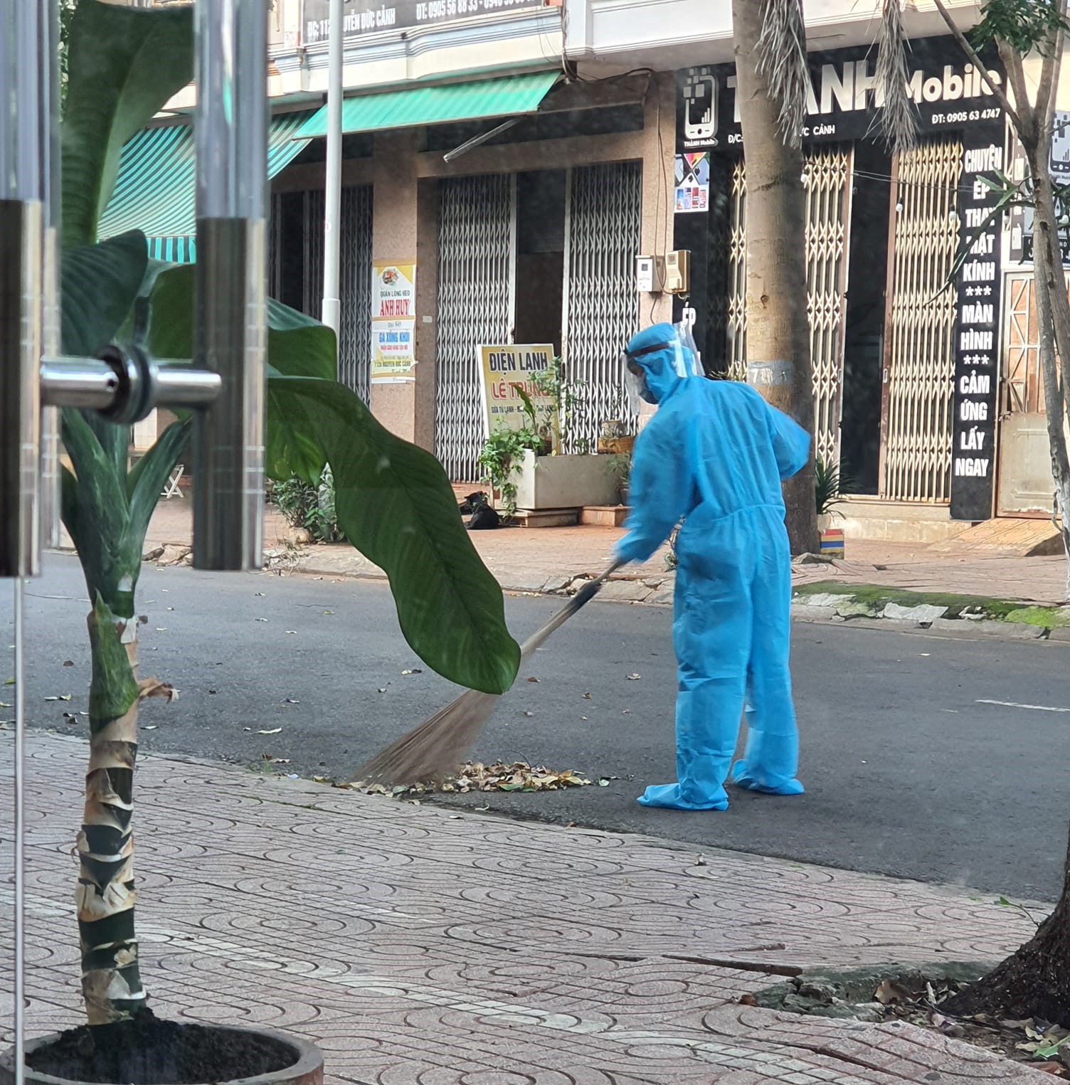 Thực hư thông tin "làm như người ta là tù nhân" ở khu phong tỏa phòng chống Covid-19