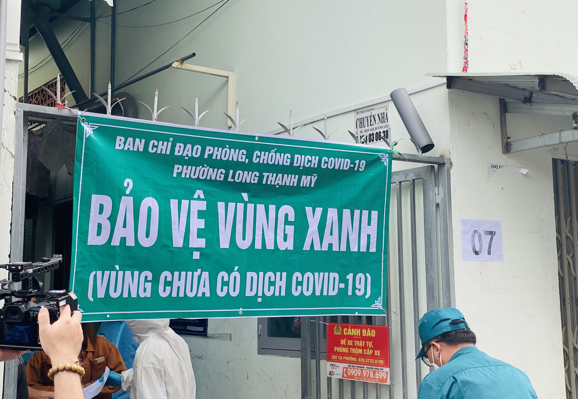 TP Thủ Đức tách F0, tiêm vắc-xin để xây dựng vùng an toàn