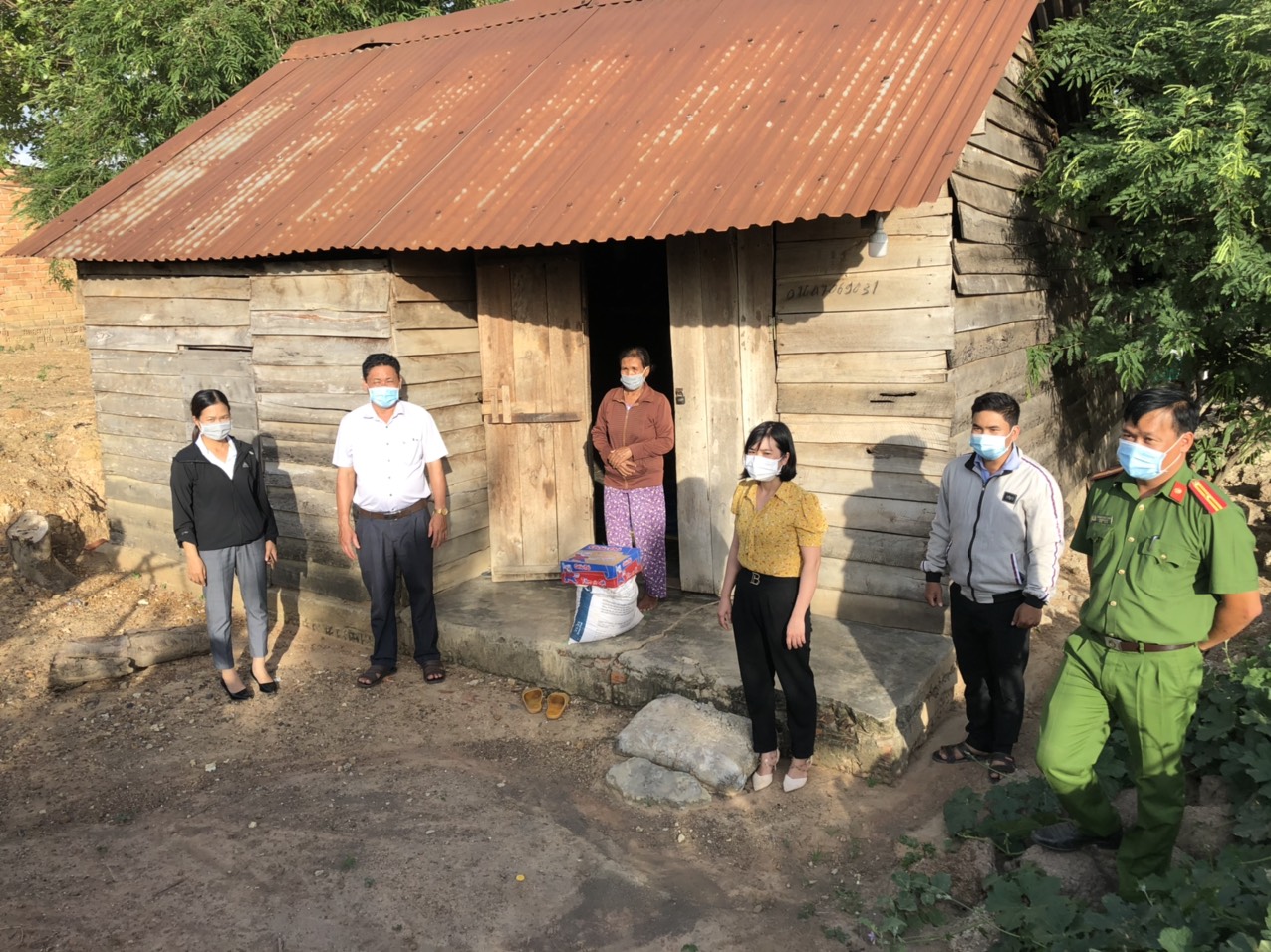 Đắk Lắk: 1 người không thực hiện nghiêm quy định cách ly, gần 700 người phải xét nghiệm - Ảnh 3.