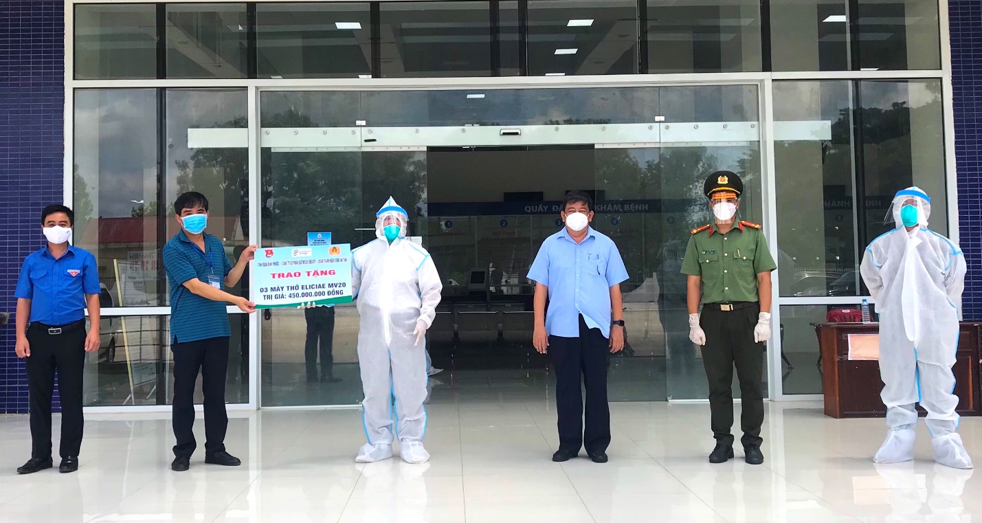 Tuổi trẻ Bình Phước vận động doanh nghiệp góp gần 9 tỉ đồng để cùng chống dịch - Ảnh 1.