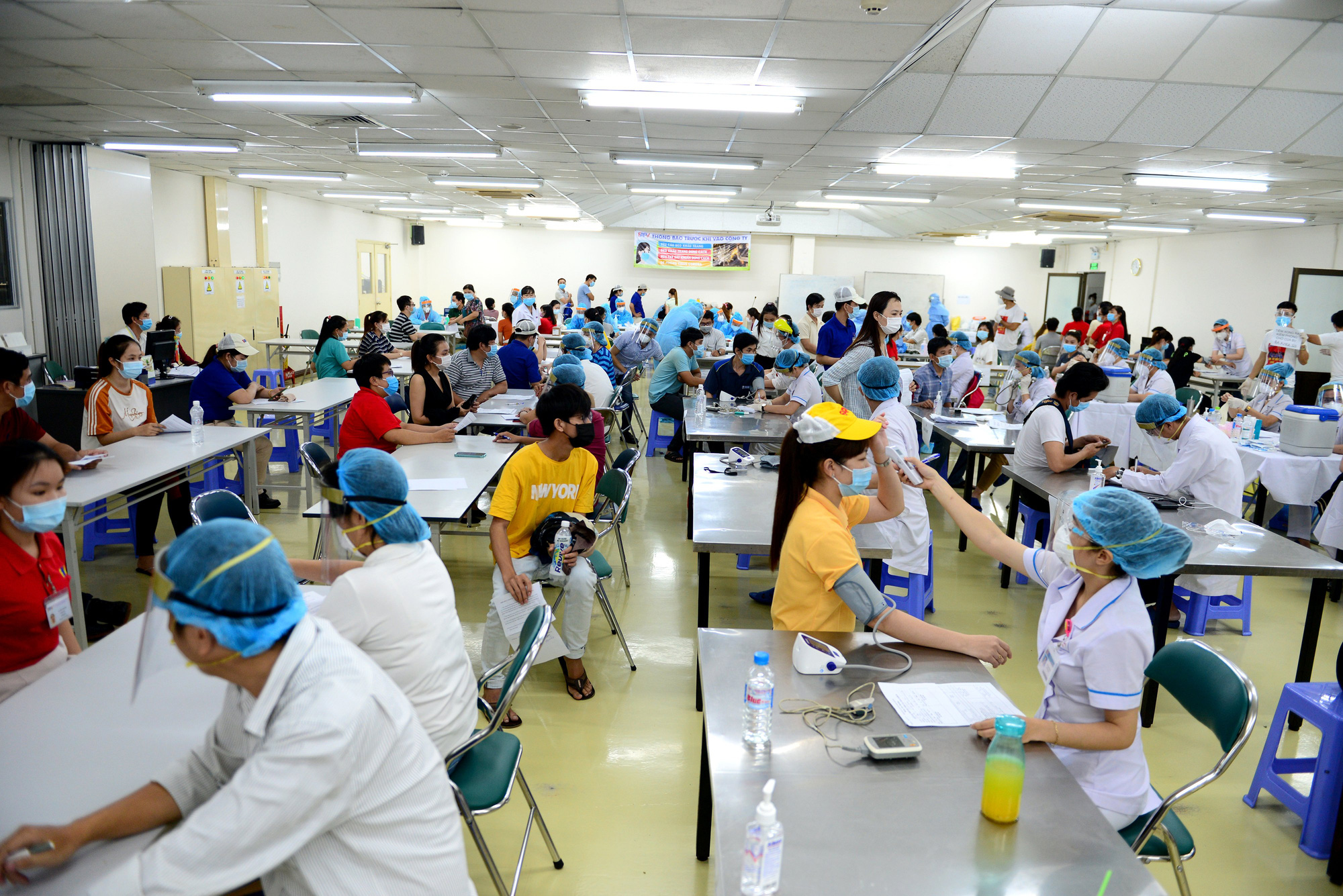 TP HCM sẽ nhận 600.000 liều vắc-xin AstraZeneca, tổ chức tiêm ngay từ ngày 9-8
