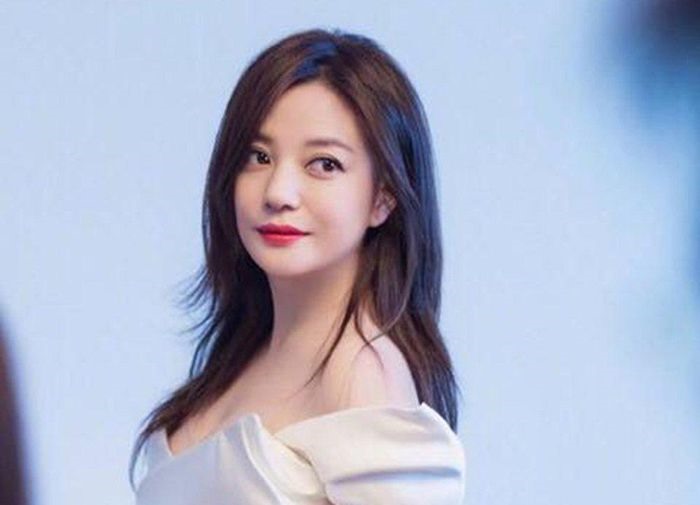 Những b&ecirc; bối g&acirc;y chấn động l&agrave;ng giải tr&iacute; Hoa - H&agrave;n - Ảnh 2.