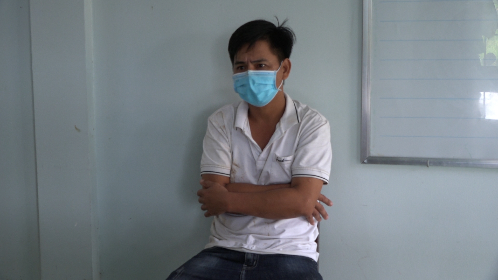 Qua chốt kh&ocirc;ng được, kế to&aacute;n trường THCS đ&aacute;nh c&ocirc;ng an - Ảnh 1.