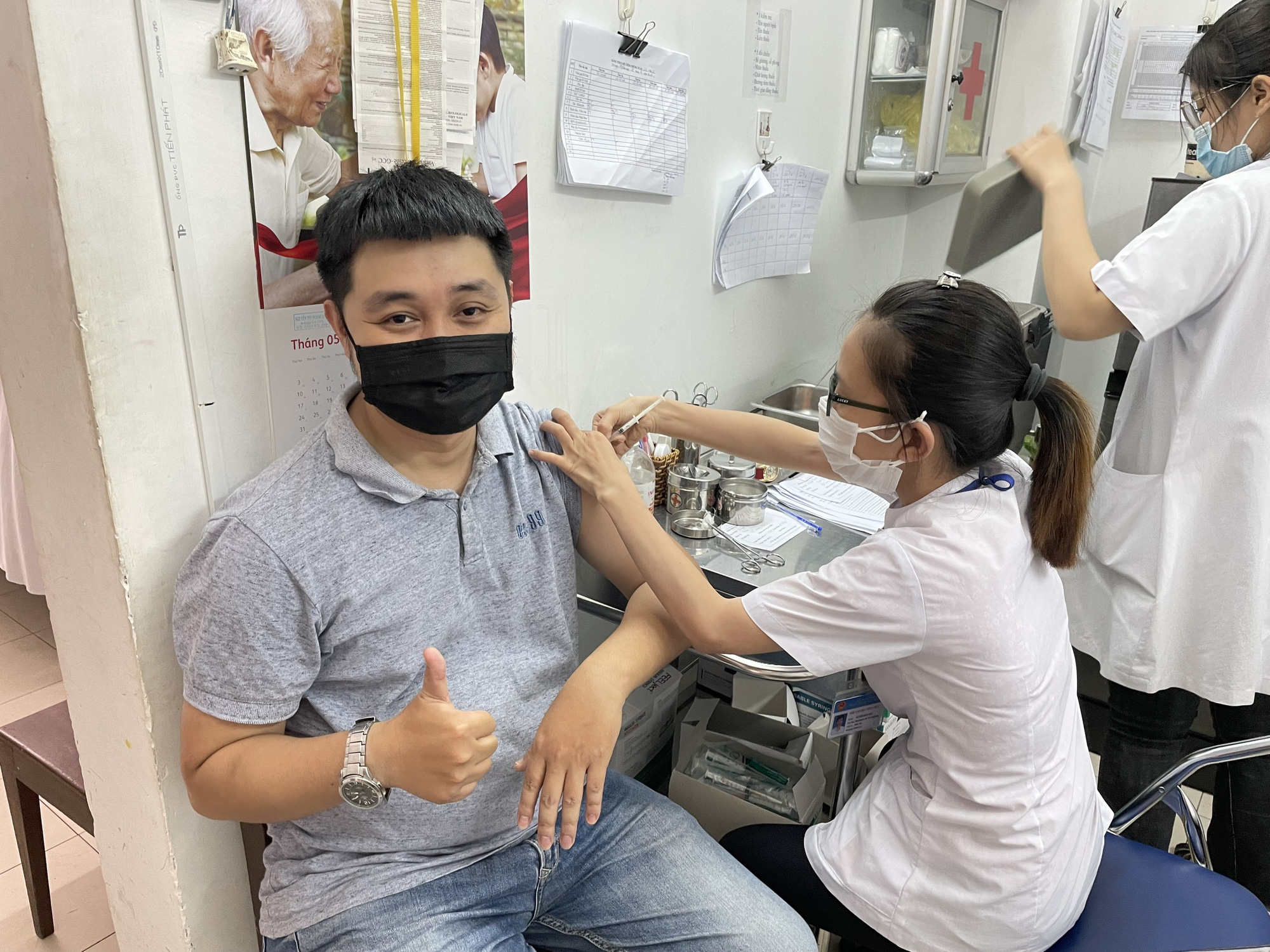Khánh Hòa: Tiêm đủ 2 mũi vắc-xin sau 14 ngày sẽ được đi liên huyện