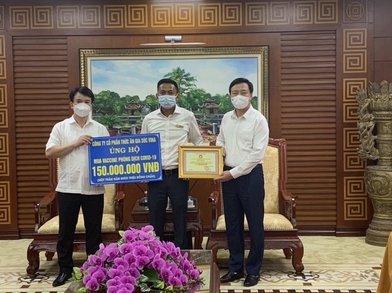 Vinafeed Group chi h&agrave;ng tỉ đồng hỗ trợ những ho&agrave;n cảnh kh&oacute; khăn - Ảnh 1.