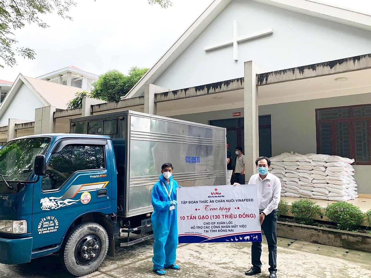 Vinafeed Group chi h&agrave;ng tỉ đồng hỗ trợ những ho&agrave;n cảnh kh&oacute; khăn - Ảnh 2.