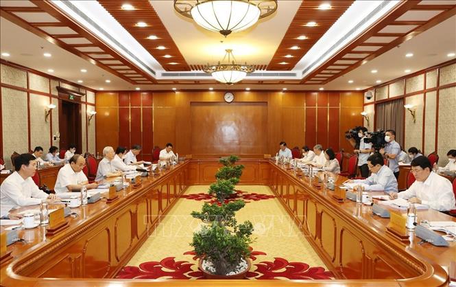 Những h&igrave;nh ảnh Tổng B&iacute; thư Nguyễn Ph&uacute; Trọng chủ tr&igrave; họp Bộ Ch&iacute;nh trị - Ảnh 6.