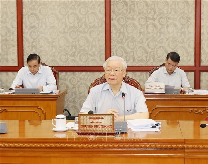 Những h&igrave;nh ảnh Tổng B&iacute; thư Nguyễn Ph&uacute; Trọng chủ tr&igrave; họp Bộ Ch&iacute;nh trị - Ảnh 1.