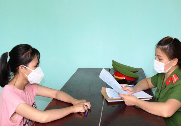Cô gái 23 tuổi lừa đảo gần 100 triệu đồng của nhiều người