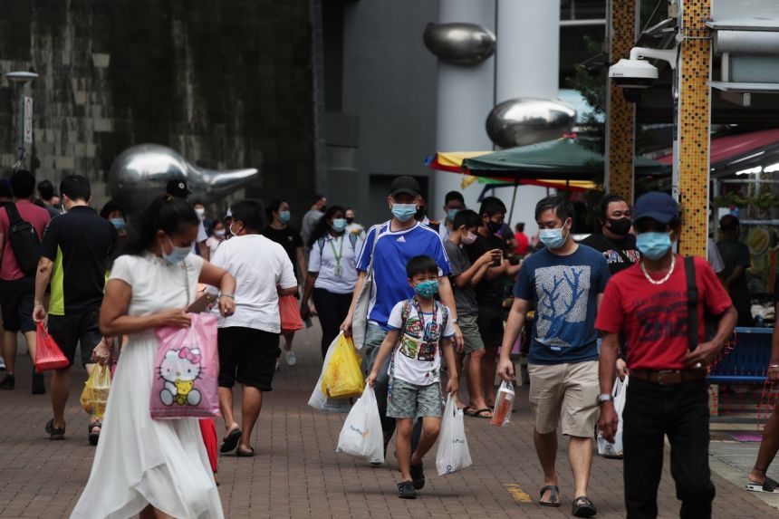Covid-19: Số ca nhiễm tăng sốc ở Singapore, Campuchia