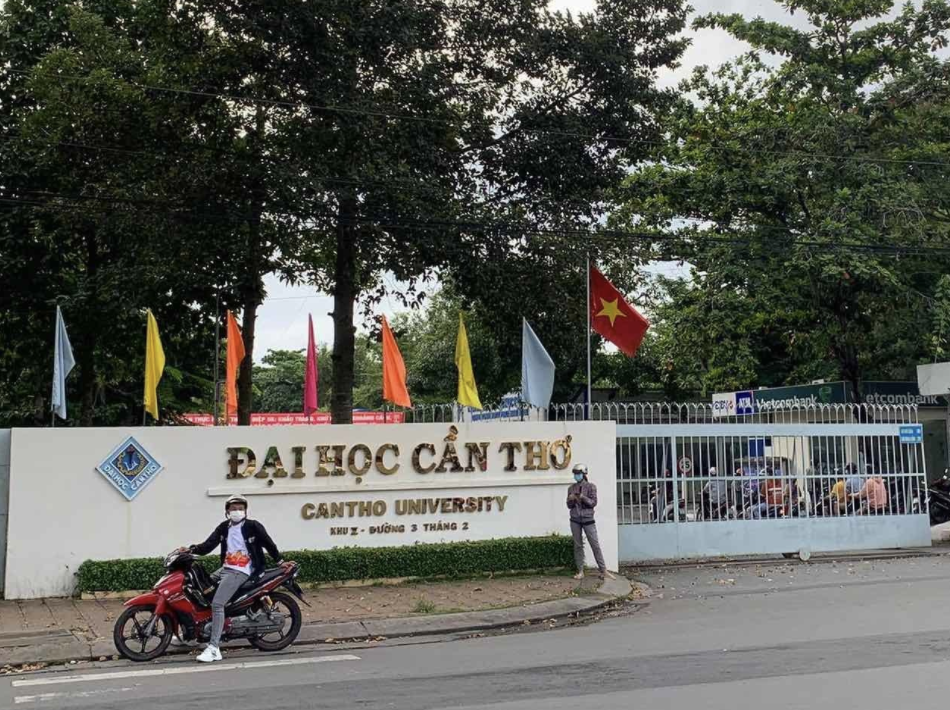 ĐH Cần Thơ phong toả ký túc xá có 27 ca F0