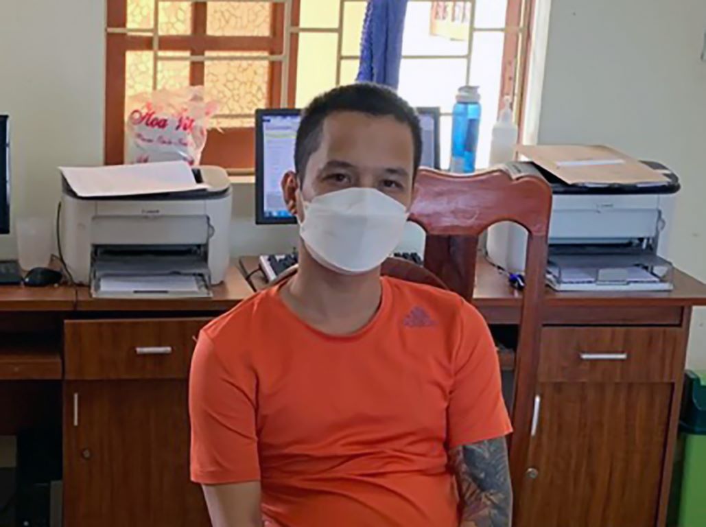 Khám xét khẩn cấp nhà giám đốc doanh nghiệp vận tải lớn, phát hiện dao, súng, ma túy