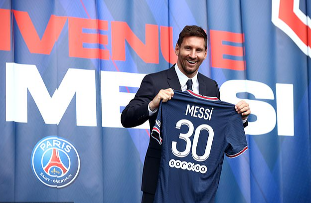 Áo số 7 đạt doanh số cực khủng, Ronaldo gây sốt Giải Ngoại hạng Anh - Ảnh 4.