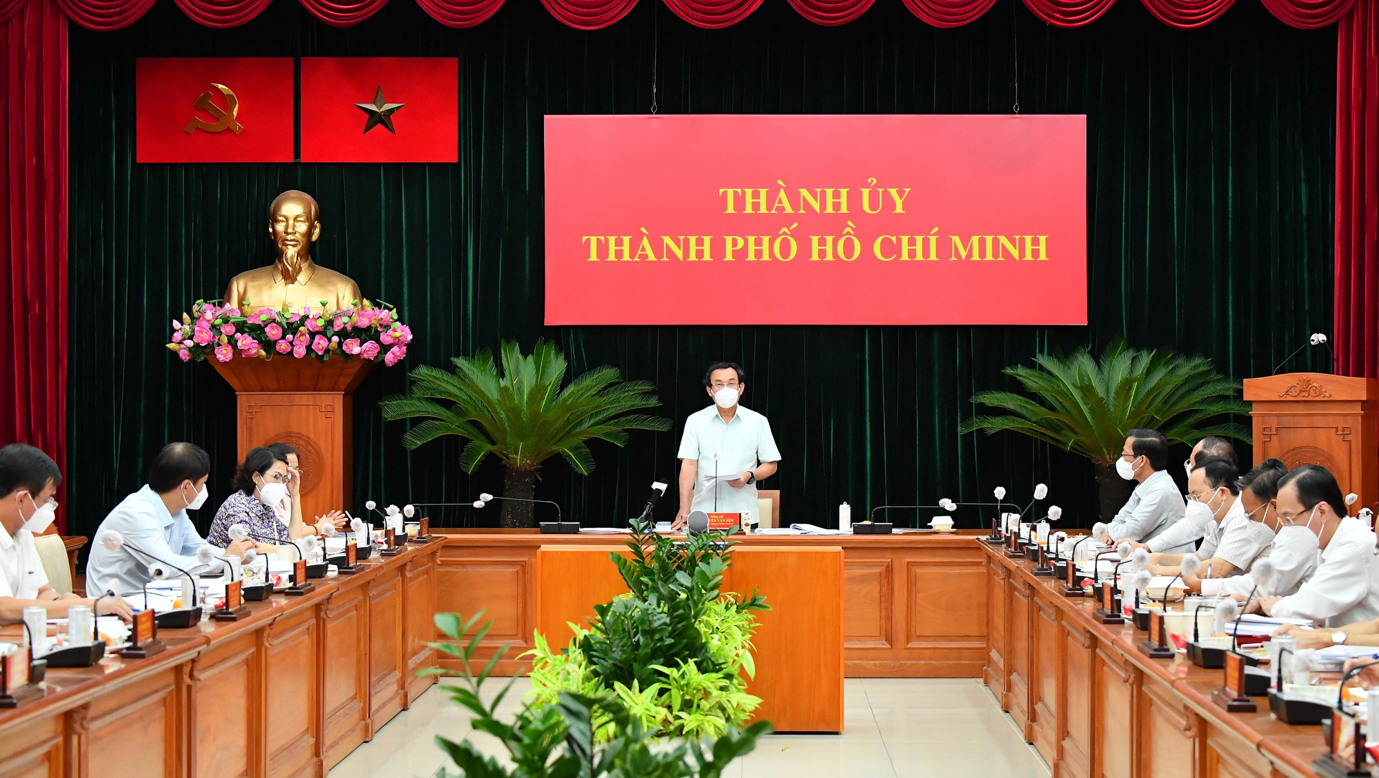TP HCM sẽ triển khai th&iacute; điểm thẻ xanh, thẻ v&agrave;ng Covid-19 - Ảnh 1.