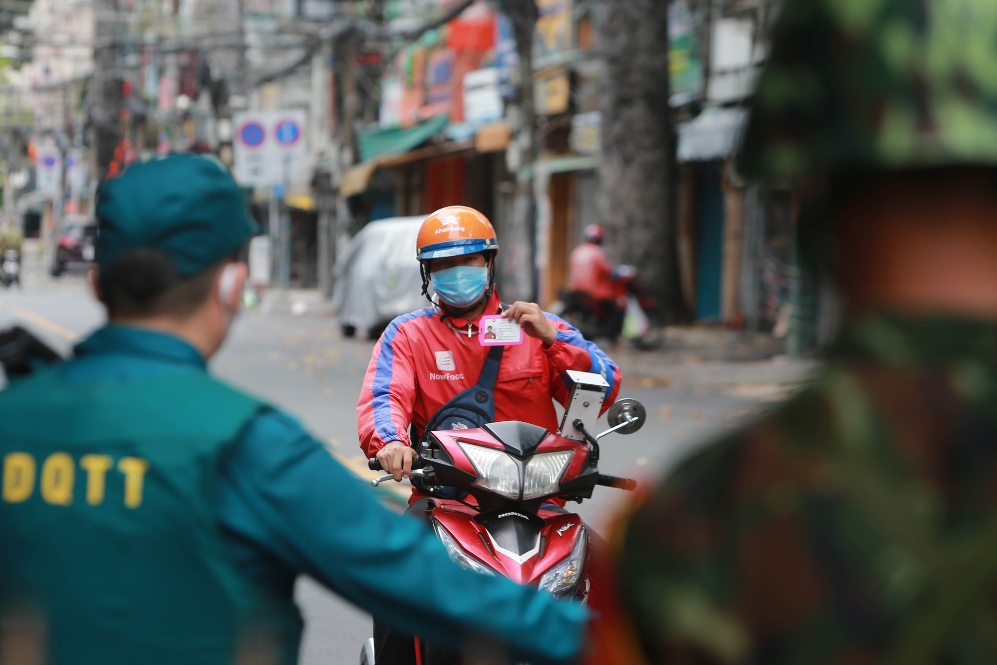 Sống chung với dịch Covid-19: Mở cửa trên nguyên tắc an toàn, linh hoạt