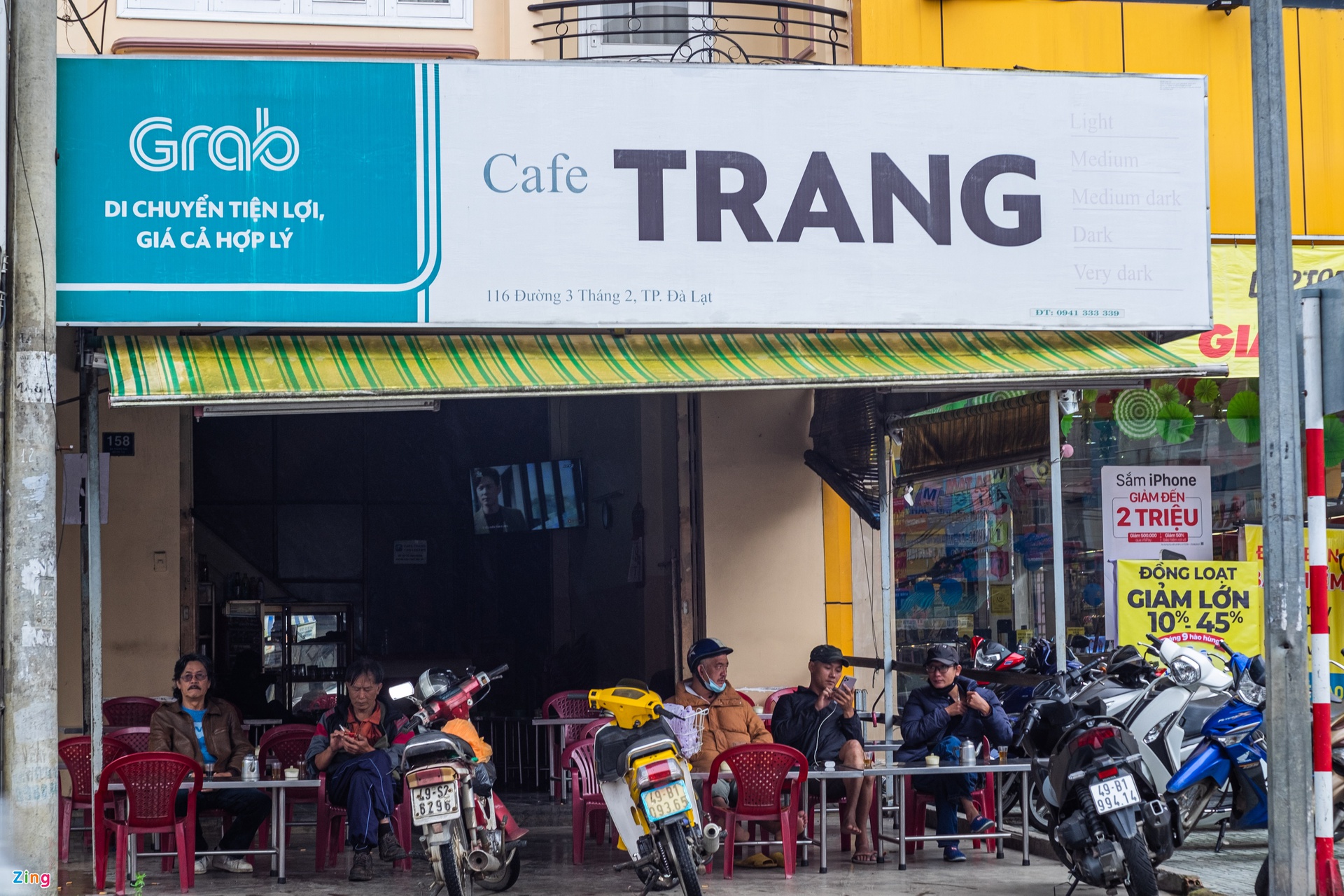 Đà Lạt yên bình trong ngày thứ 2 nới lỏng giãn cách - Ảnh 2.