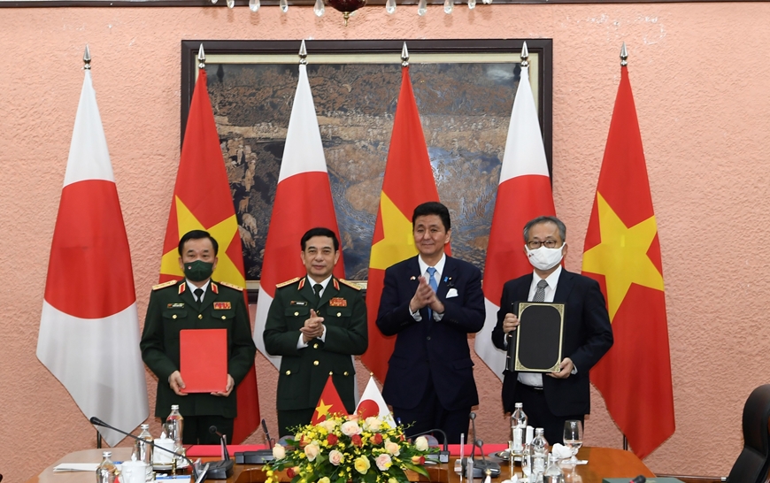 Việt Nam - Nhật Bản k&yacute; thỏa thuận chuyển giao thiết bị v&agrave; c&ocirc;ng nghệ quốc ph&ograve;ng - Ảnh 7.