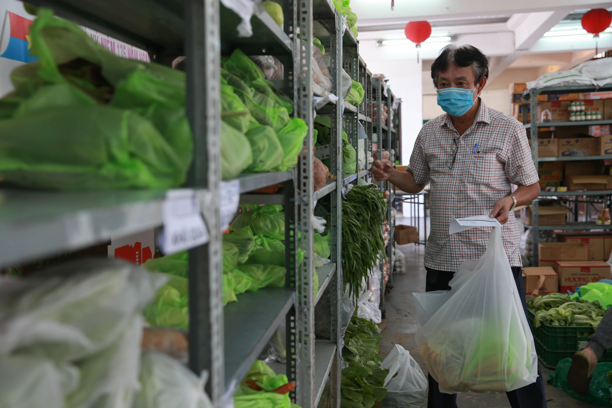 Sống chung với dịch Covid-19: Nhiều hiến kế khả thi, thiết thực