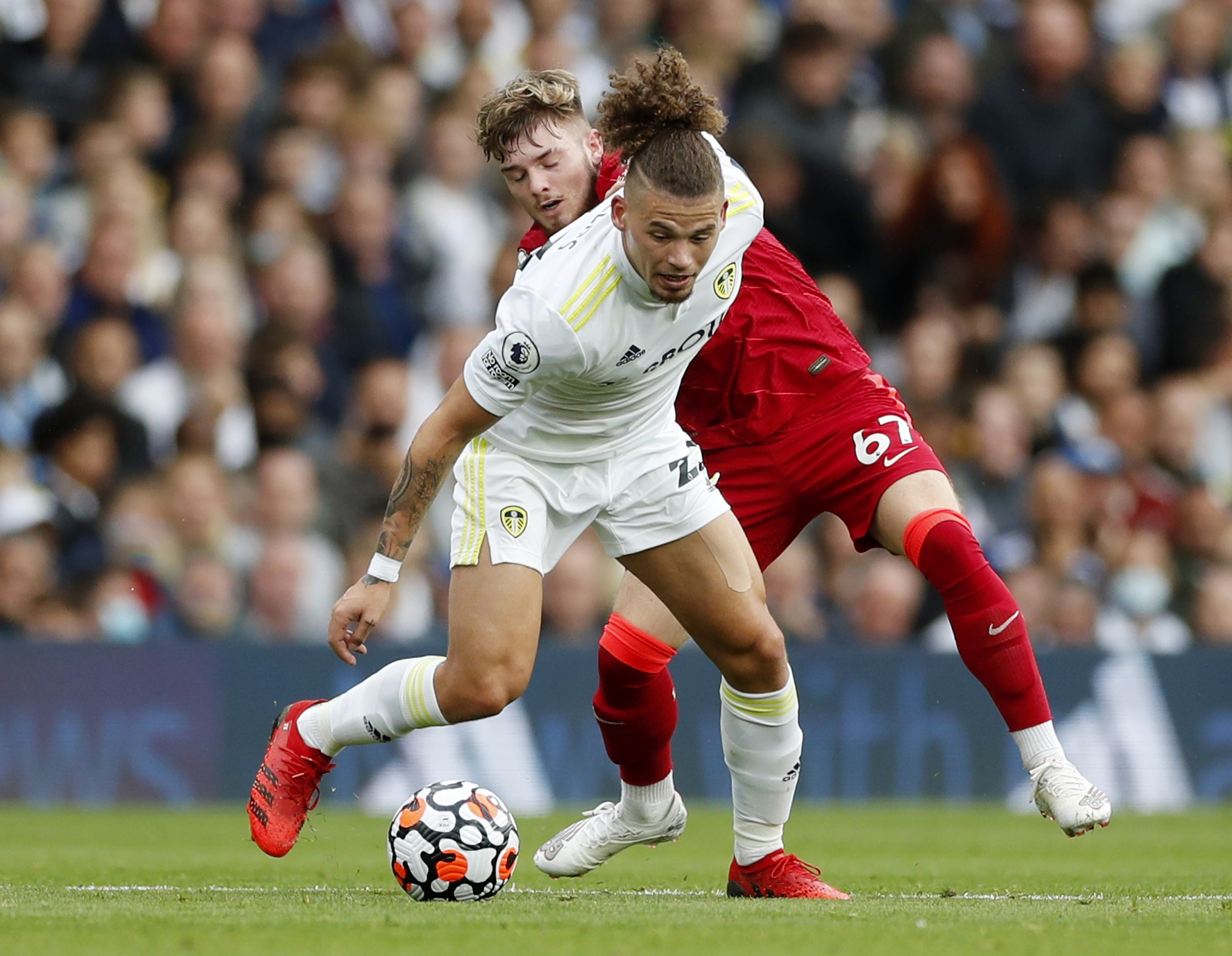 Mohamed Salah lập kỳ t&iacute;ch, Liverpool vọt l&ecirc;n Top 3 Ngoại hạng Anh - Ảnh 3.