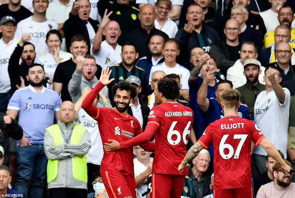 Mohamed Salah lập kỳ t&iacute;ch, Liverpool vọt l&ecirc;n Top 3 Ngoại hạng Anh - Ảnh 2.