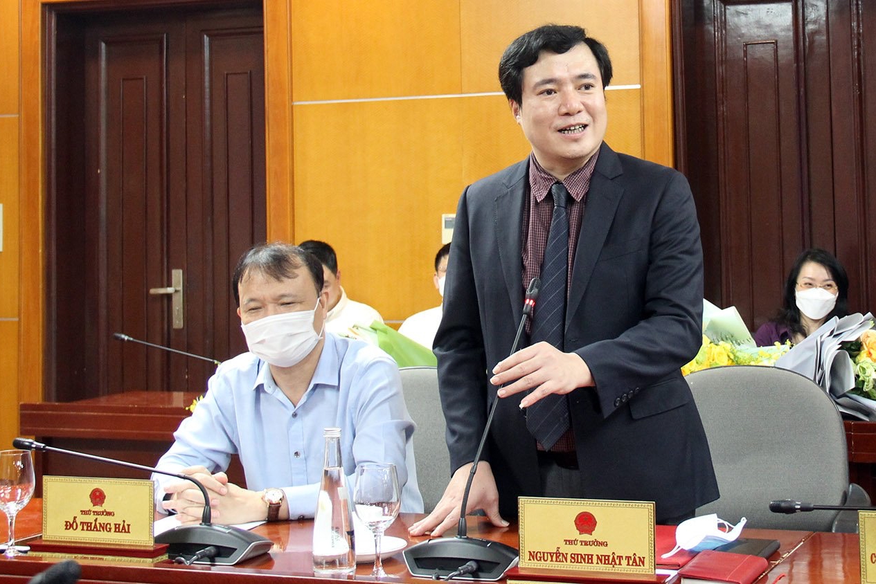 Trao quyết định bổ nhiệm Thứ trưởng Nguyễn Sinh Nhật T&acirc;n - Ảnh 2.