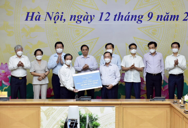 BIDV ủng hộ 25 tỉ đồng chung tay thực hiện chương trình "Sóng và máy tính cho em"