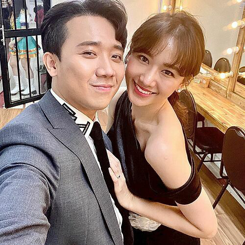 Hari Won lên tiếng thông tin mua nhà ở Mỹ, cha mẹ phải ở nhà thuê