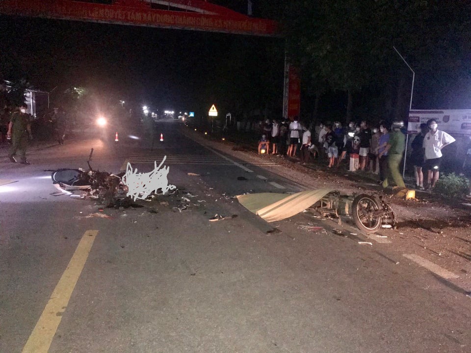 2 người chết, 1 trọng thương sau cú va chạm giữa 2 xe máy