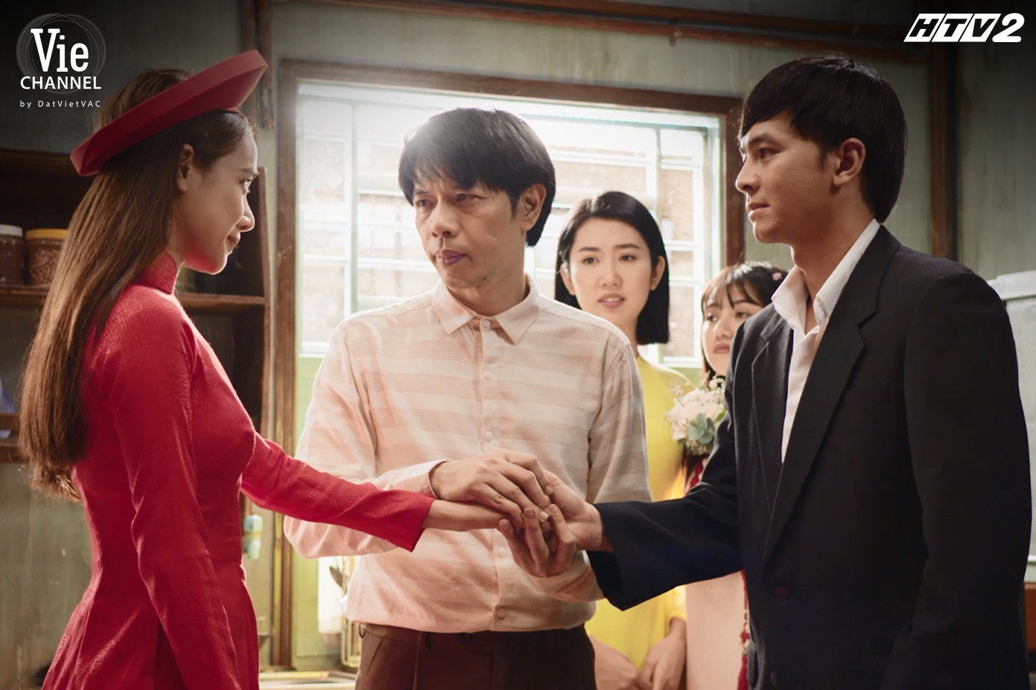 &ldquo;C&acirc;y t&aacute;o nở hoa&rdquo; tập cuối: Ngọc - Ng&agrave; - Ch&acirc;u - B&aacute;u trở n&ecirc;n gi&agrave;u c&oacute; - Ảnh 2.
