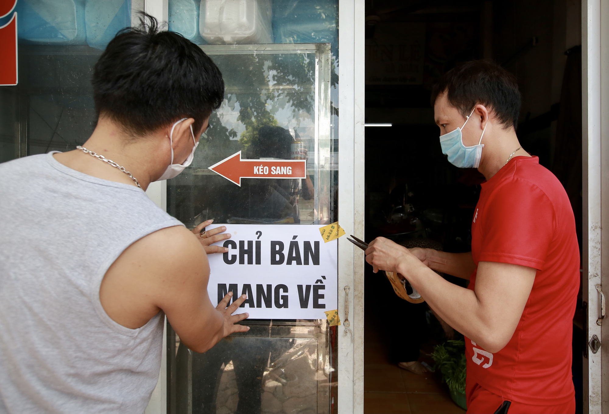 NÓNG: Những cơ sở kinh doanh nào được hoạt động lại ở Hà Nội từ 12 giờ 16-9?