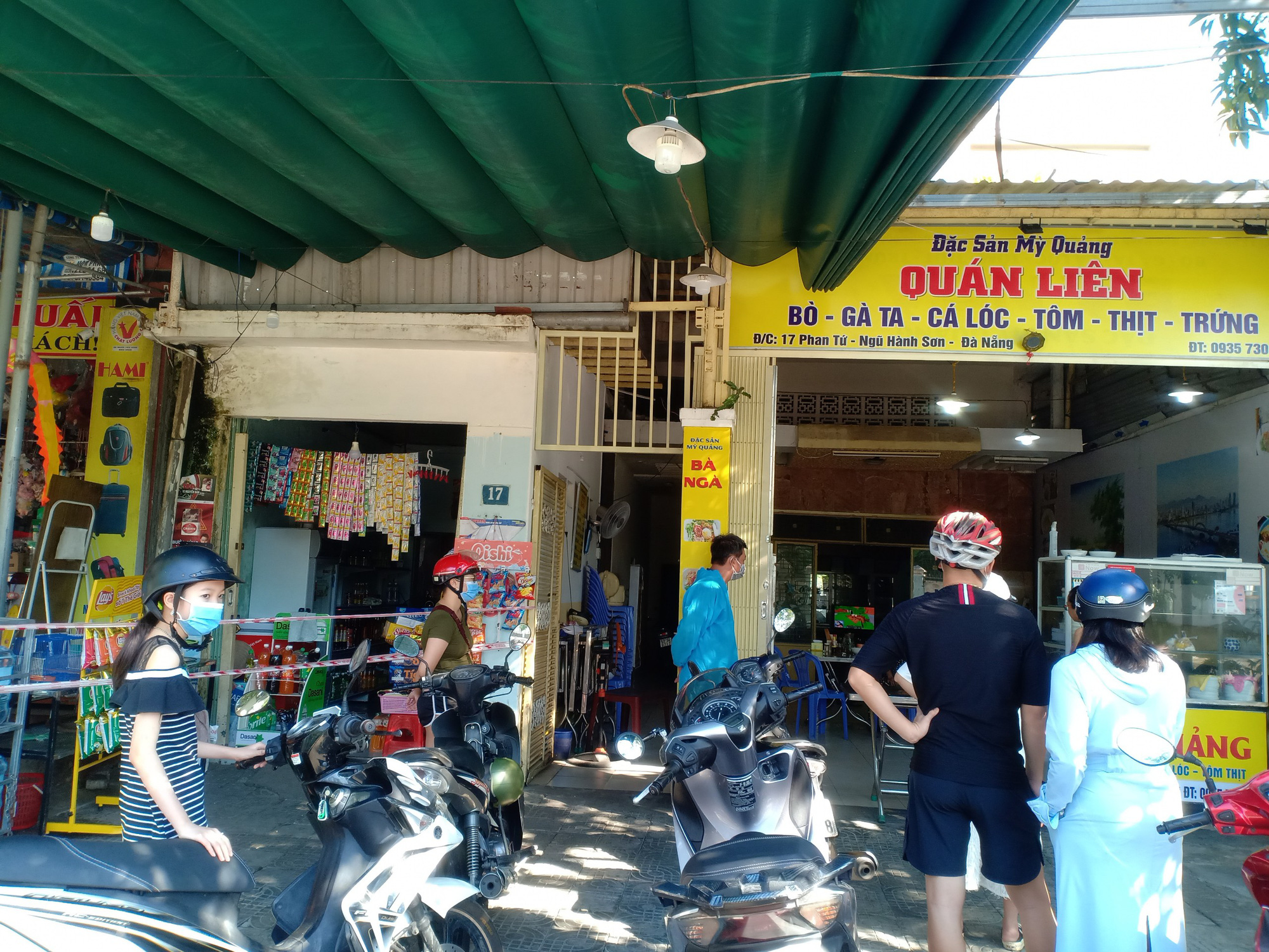 Đ&agrave; Nẵng ng&agrave;y đầu nới lỏng gi&atilde;n c&aacute;ch, nhiều h&agrave;ng qu&aacute;n v&ugrave;ng xanh mở cửa trở lại - Ảnh 7.