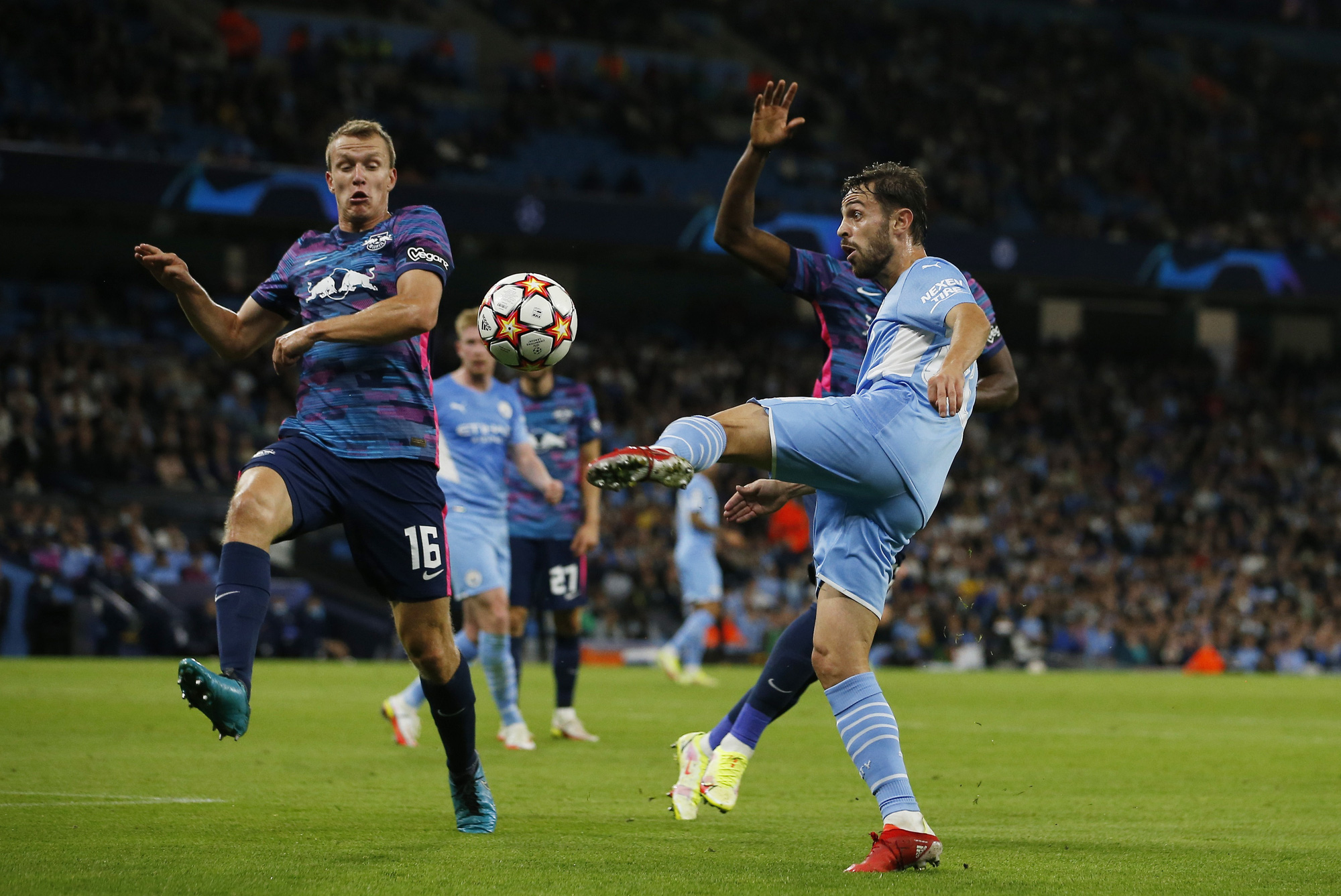 Đại ti&ecirc;̣c 9 bàn thắng, Man City v&ugrave;i dập b&ograve; đỏ RB Leipzig ở Etihad - Ảnh 1.