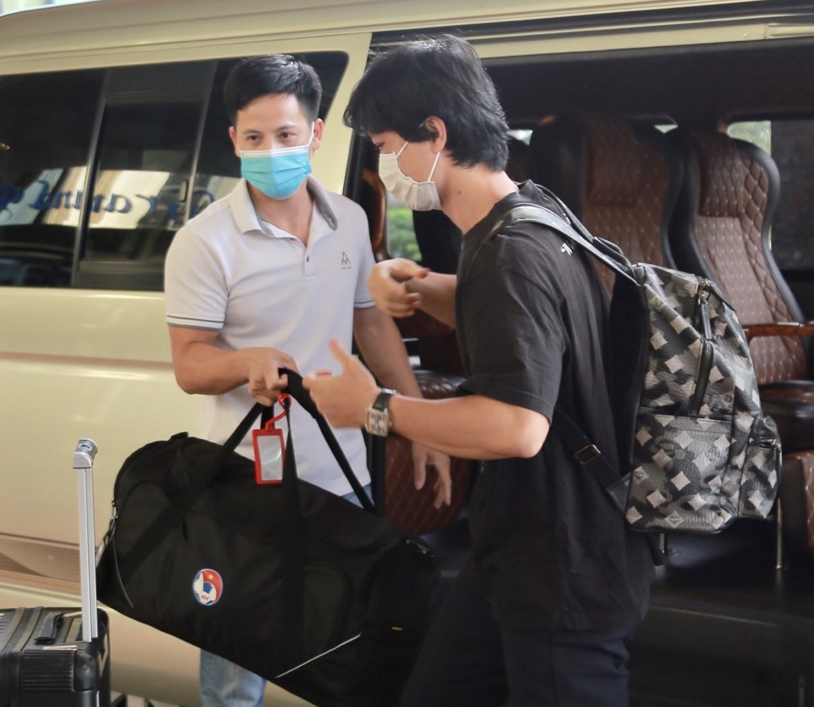 C&ocirc;ng Phượng hội qu&acirc;n c&ugrave;ng đội tuyển Việt Nam chờ đấu tuyển Trung Quốc - Ảnh 1.