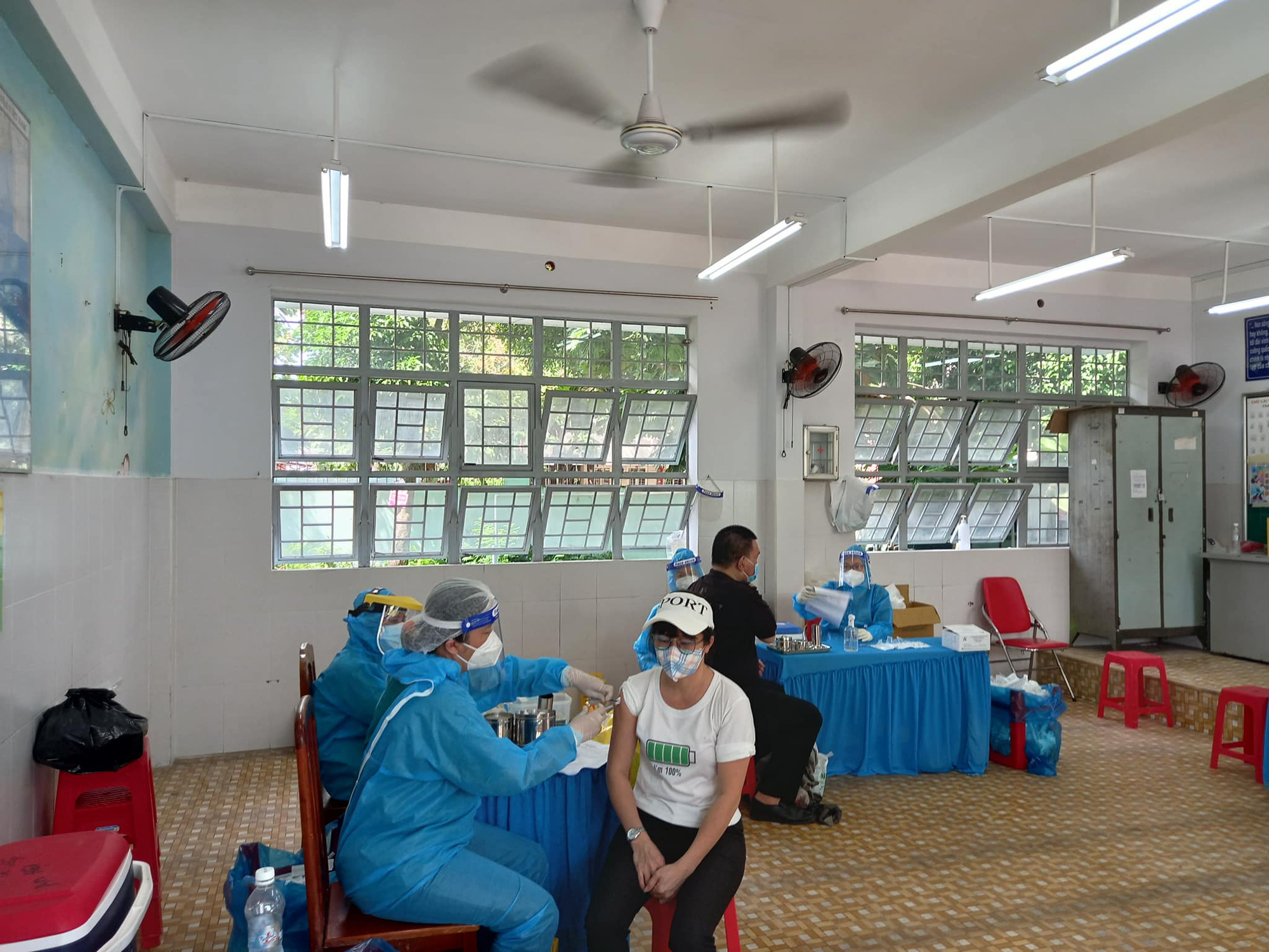 TP HCM: Xét nghiệm 327.206 người vùng cam, đỏ, 1,1% dương tính