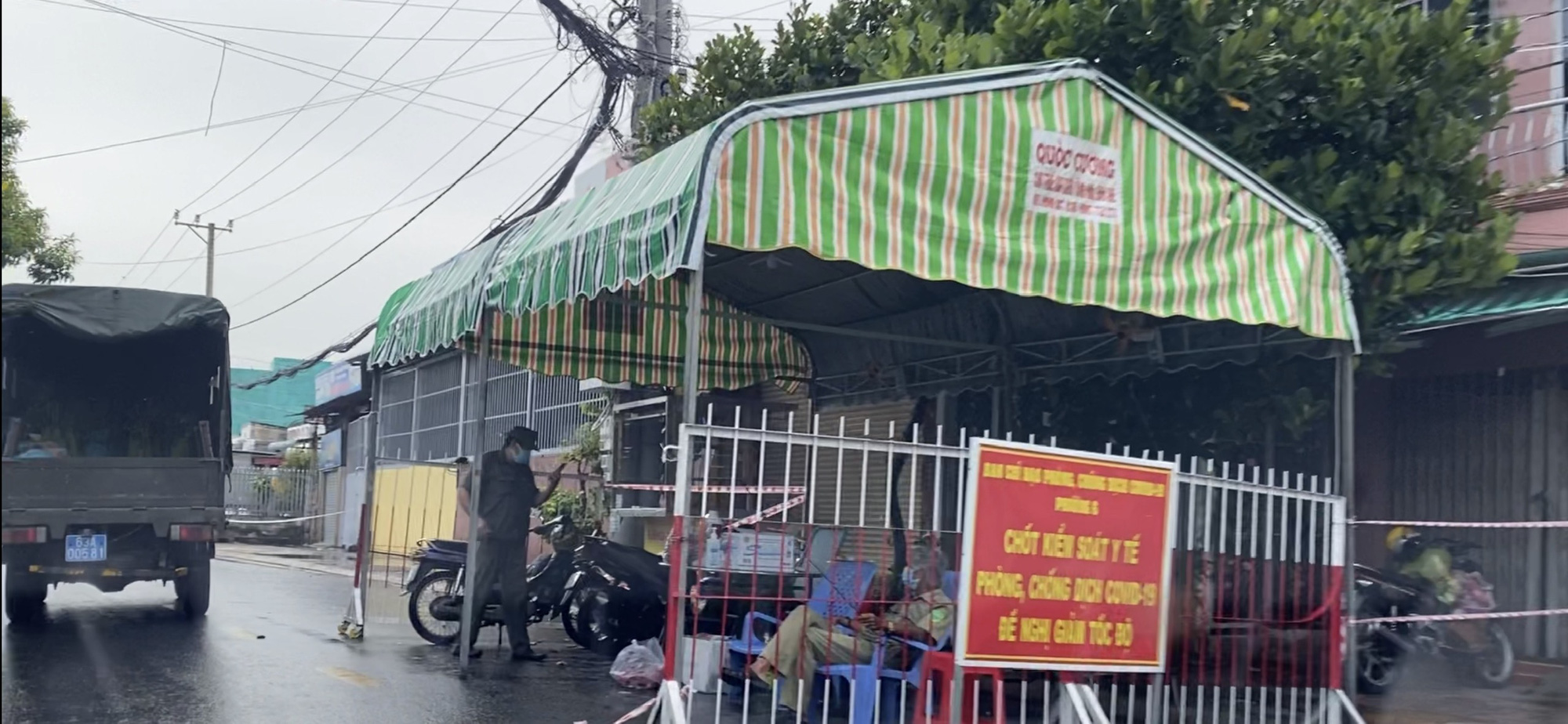 Một cơ sở làm chui ở Tiền Giang có 8 người nghi mắc Covid-19