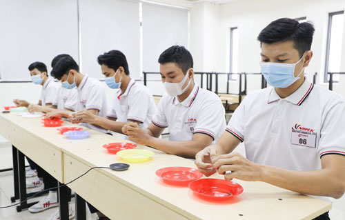 Cơ hội việc làm cho lao động về nước