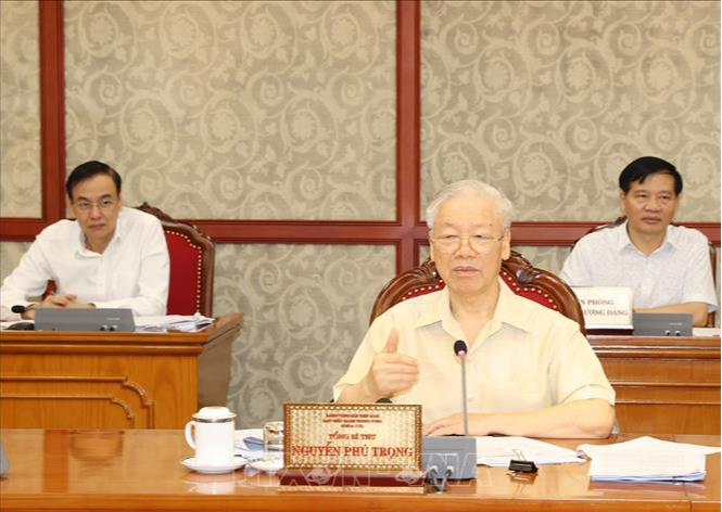 Bộ Chính trị nhất trí chủ trương xem xét thực hiện lùi thời điểm cải cách tiền lương mới