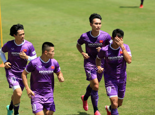 Giúp Công Phượng tìm lại cảm giác bóng
