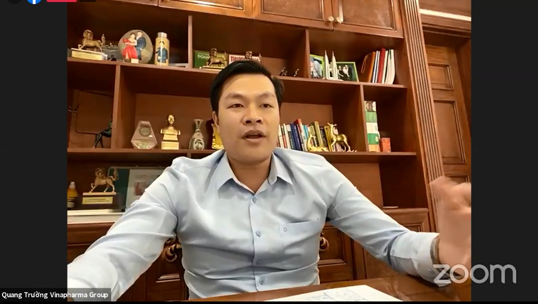 Báo chí dấn thân nơi tuyến đầu chống dịch - Ảnh 5.