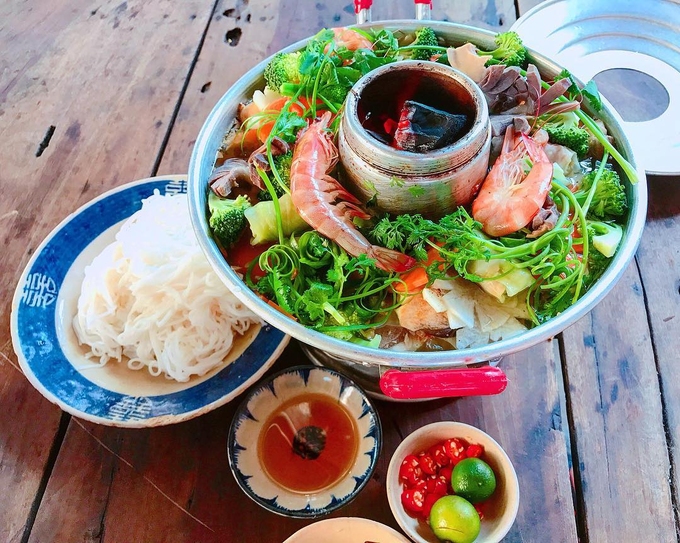 Nồi lẩu c&ugrave; lao thương nhớ ở miền T&acirc;y - Ảnh 1.