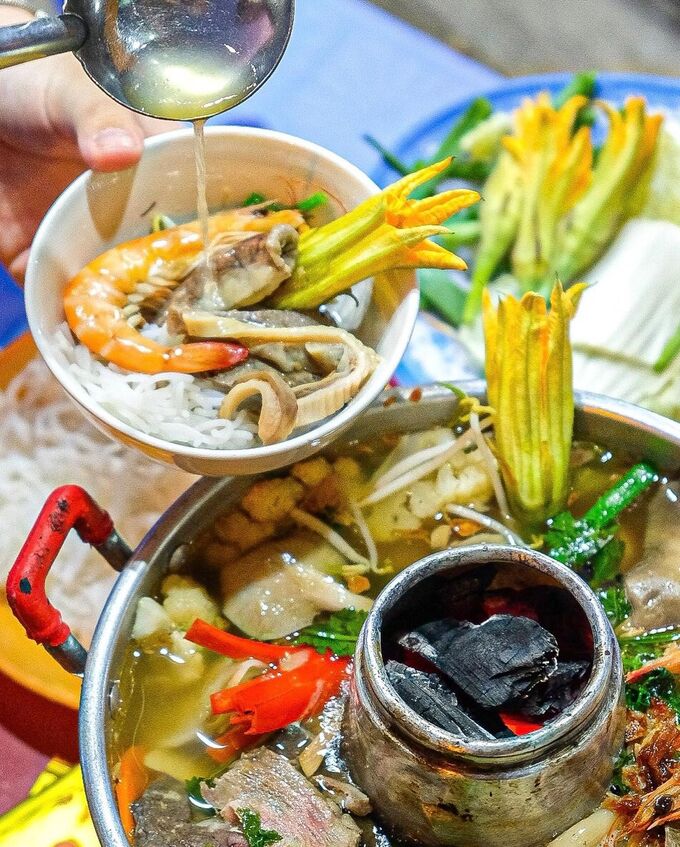 Nồi lẩu c&ugrave; lao thương nhớ ở miền T&acirc;y - Ảnh 2.