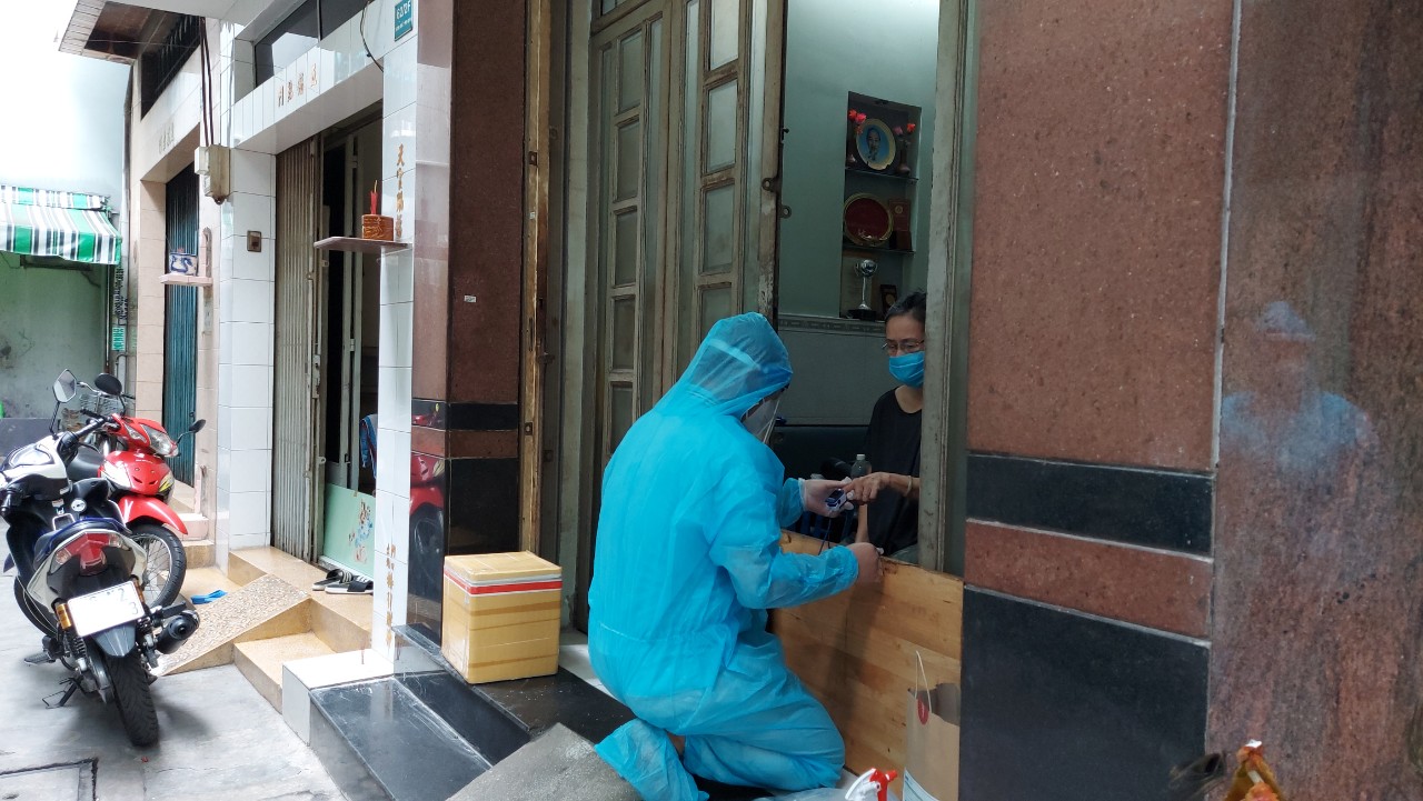 TP HCM: F0 khỏi bệnh không được xác nhận cần được tiêm vắc-xin Covid-19