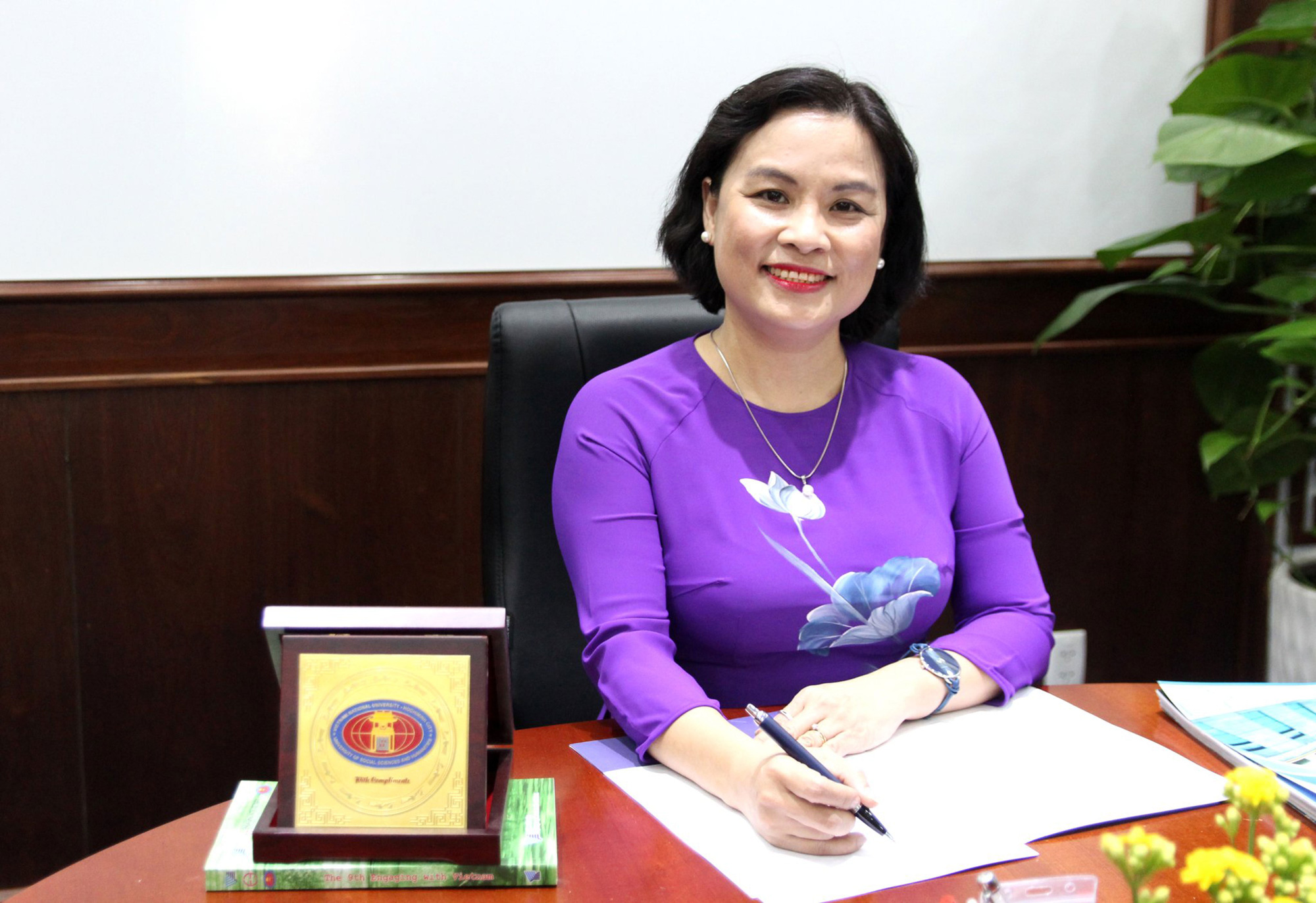 Liều vắc-xin tinh thần qu&yacute; gi&aacute; trong đại dịch - Ảnh 1.