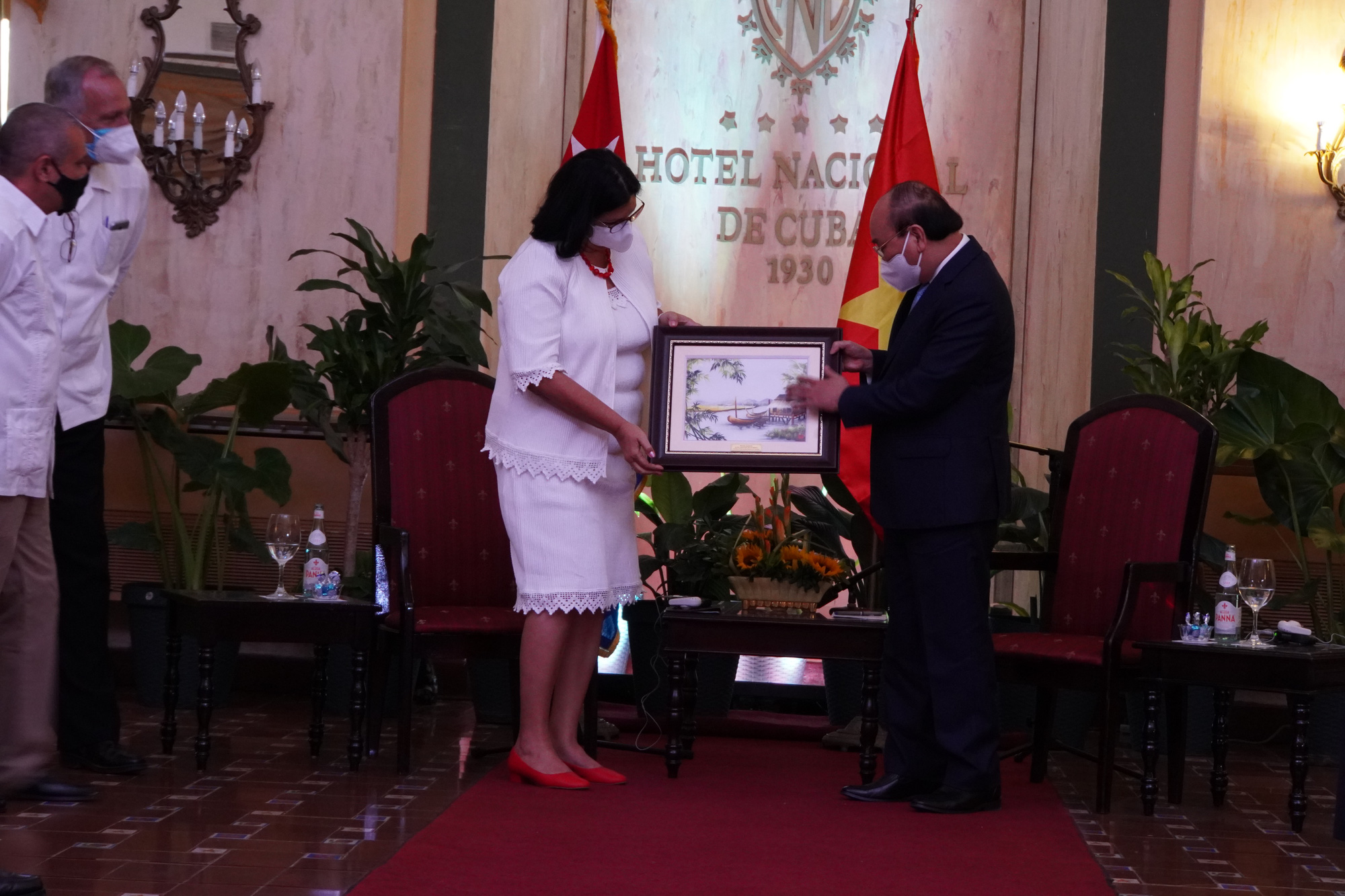 Chủ tịch nước: Việt Nam sẵn s&agrave;ng đ&oacute;ng g&oacute;p v&agrave;o sự ph&aacute;t triển của Cuba - Ảnh 3.