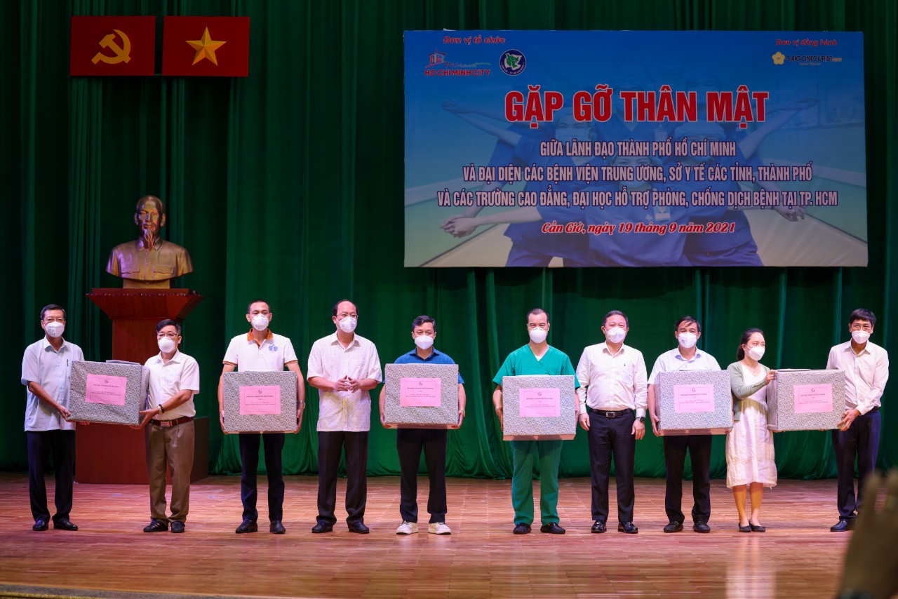Tour Cần Giờ đ&oacute;n những vị kh&aacute;ch đặc biệt - Ảnh 4.
